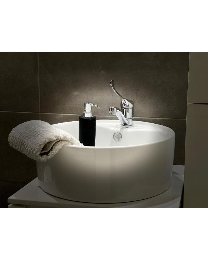 Apartman Jelena Apartment สเรมสกา มิโตรวิตซา ภายนอก รูปภาพ