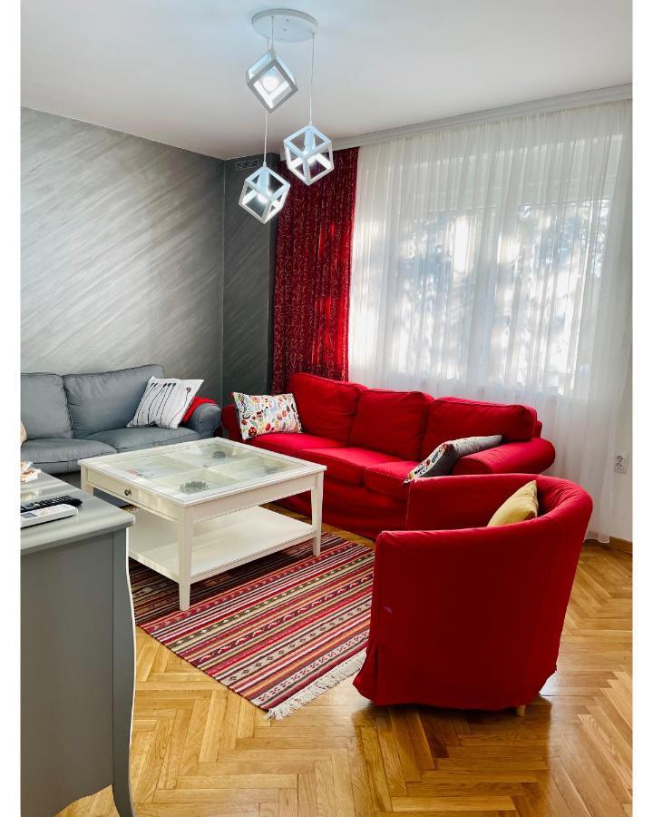 Apartman Jelena Apartment สเรมสกา มิโตรวิตซา ภายนอก รูปภาพ